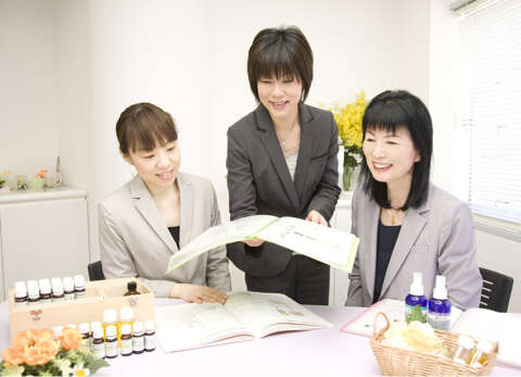 一歩先の知識を持つ、信頼度抜群のアロマ講師を目指したい方に
